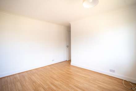 Rowantree Gardens, Dreghorn, Image 12