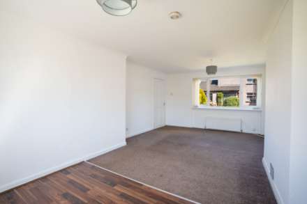 Rowantree Gardens, Dreghorn, Image 5