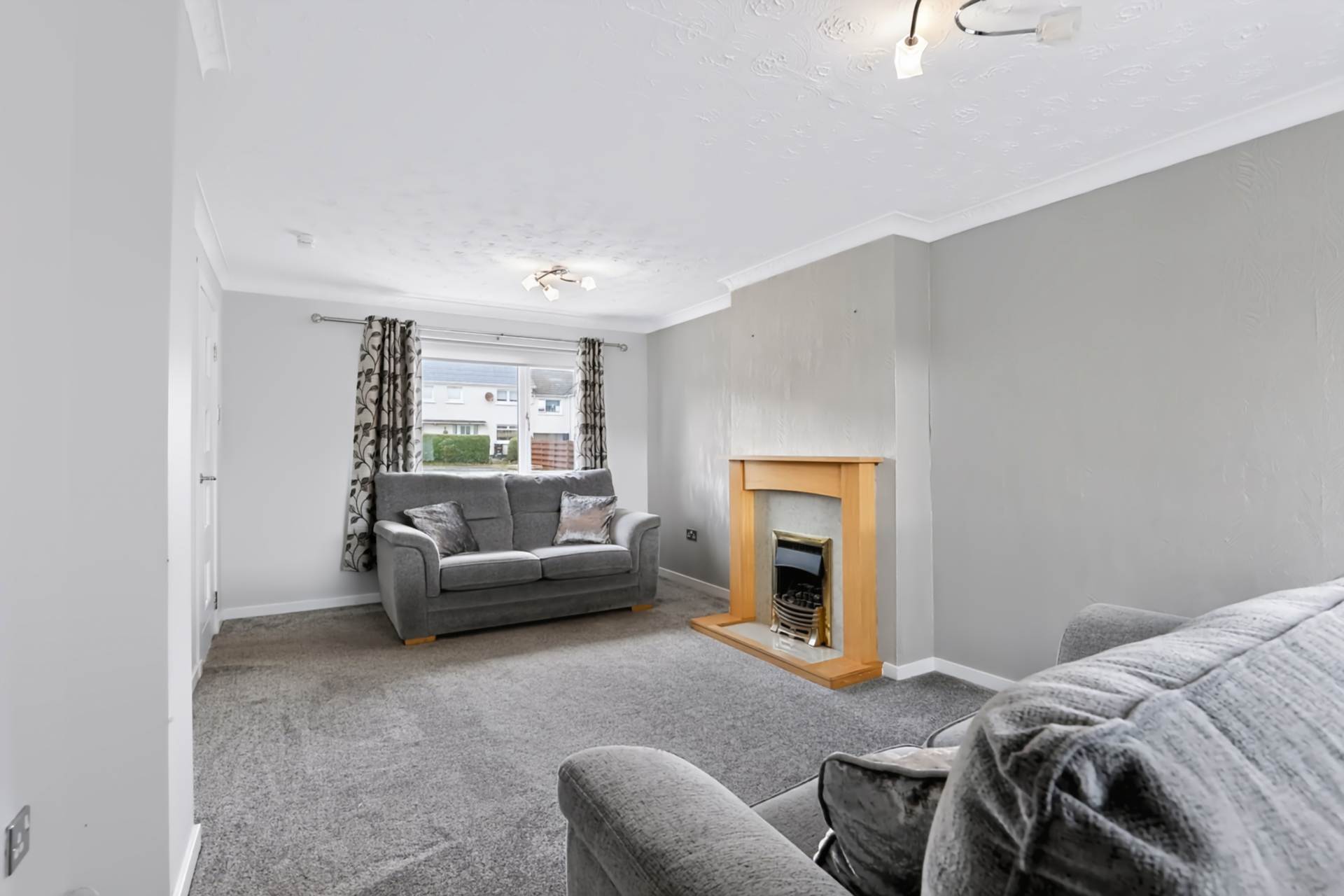 Lloyd Walk, Stewarton, Image 5