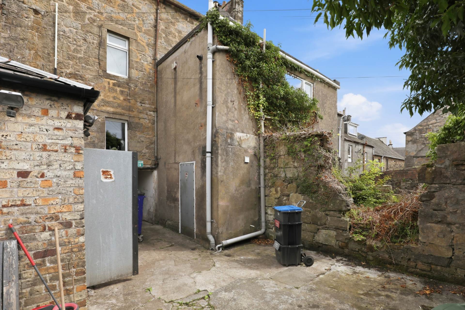 Avenue Square, Stewarton, Image 17