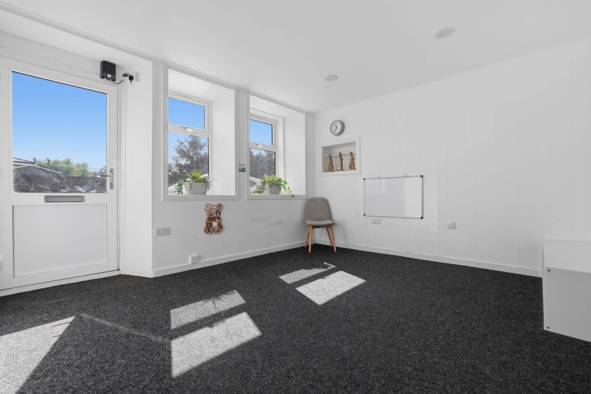 Main Street, Neilston, G78, Image 2
