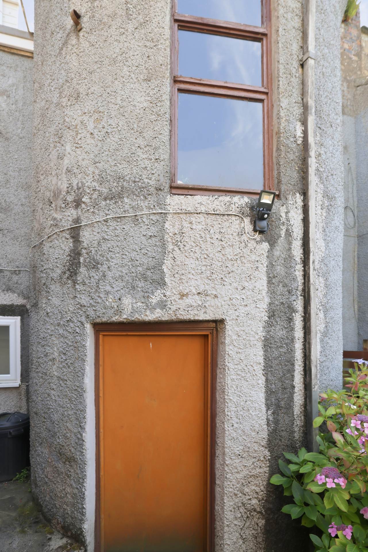 Main Street, Neilston, G78, Image 23