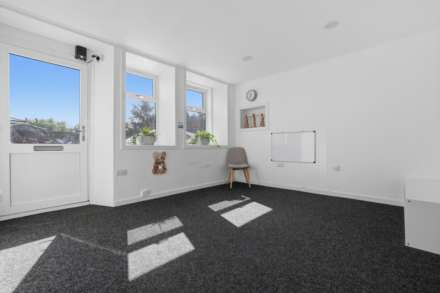Main Street, Neilston, G78, Image 2