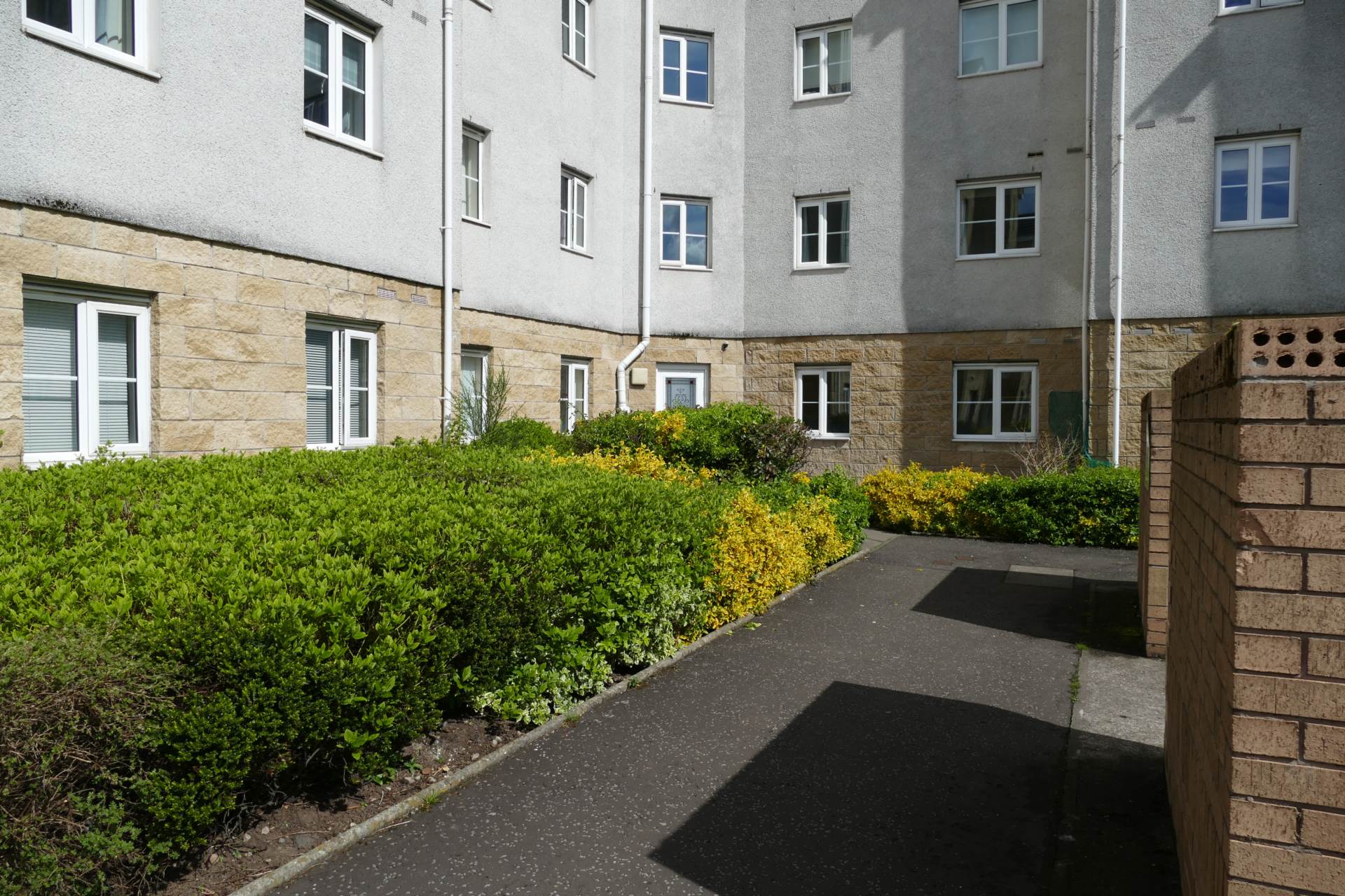 Lloyd Court, Glasgow, Image 2