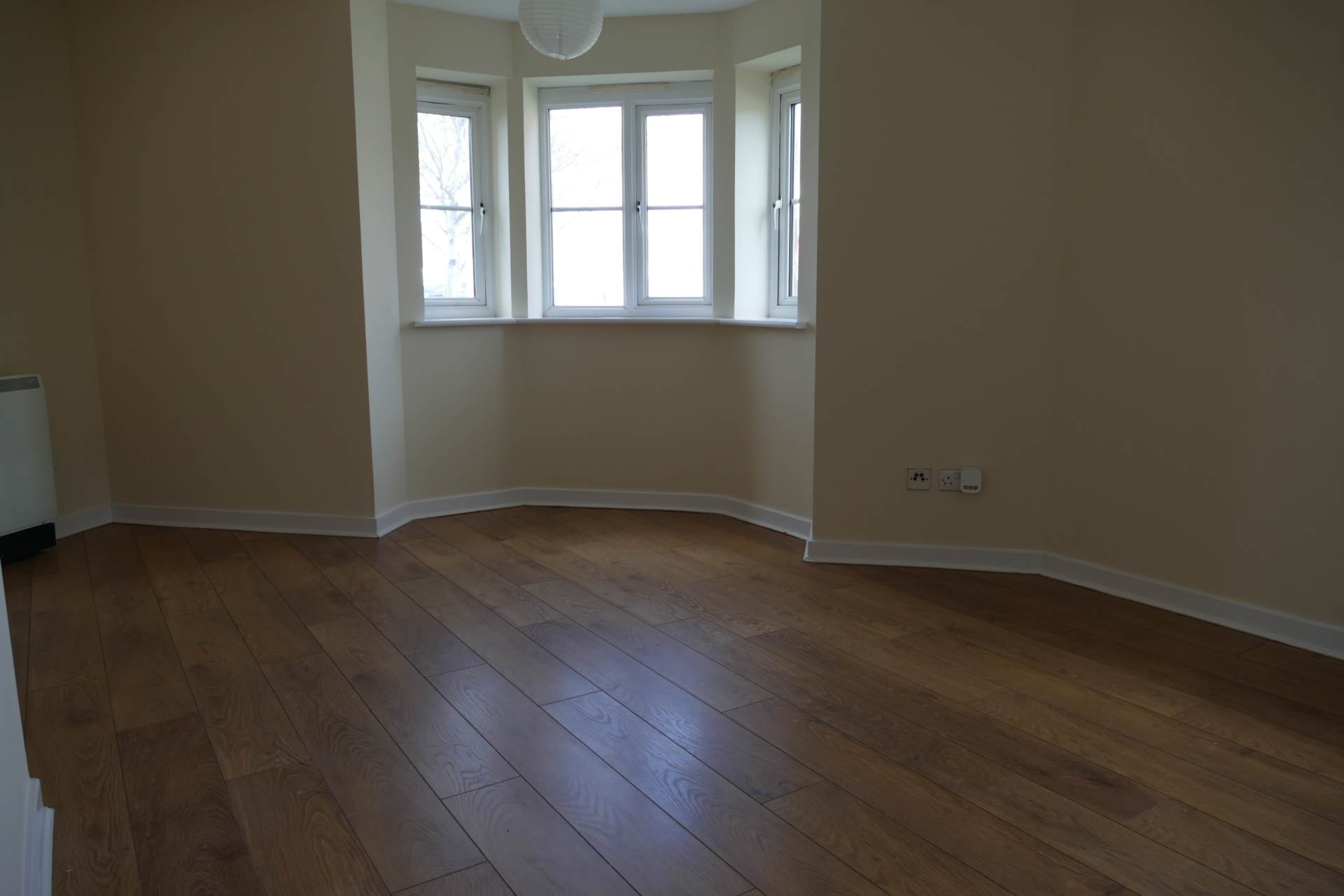 Lloyd Court, Glasgow, Image 4