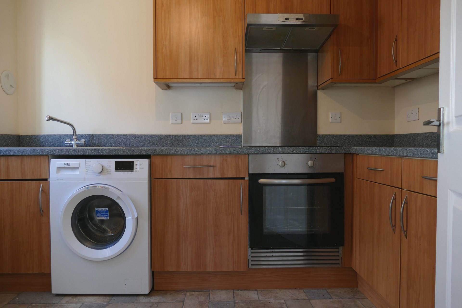 Lloyd Court, Glasgow, Image 7