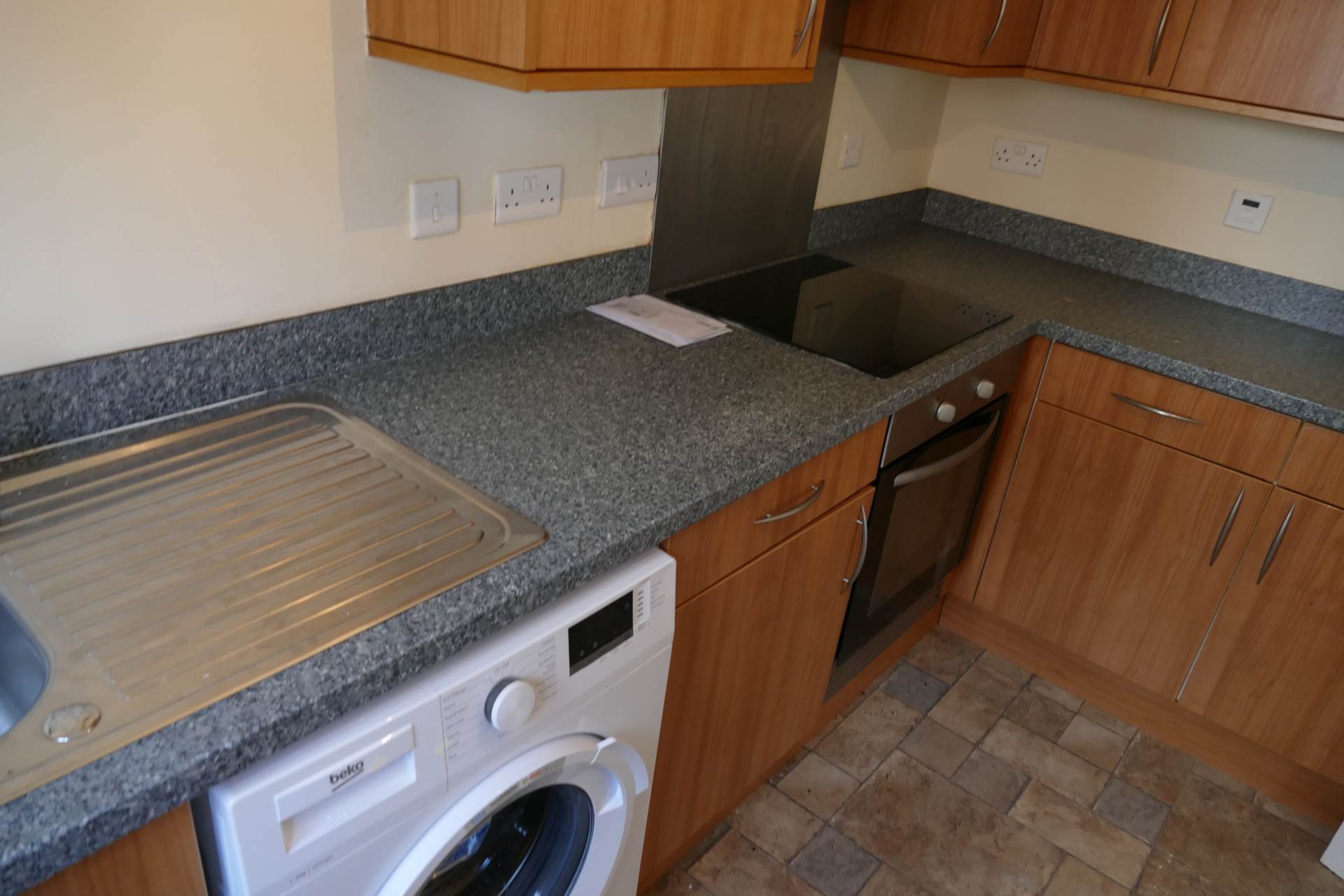 Lloyd Court, Glasgow, Image 9