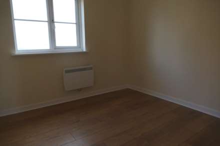 Lloyd Court, Glasgow, Image 12