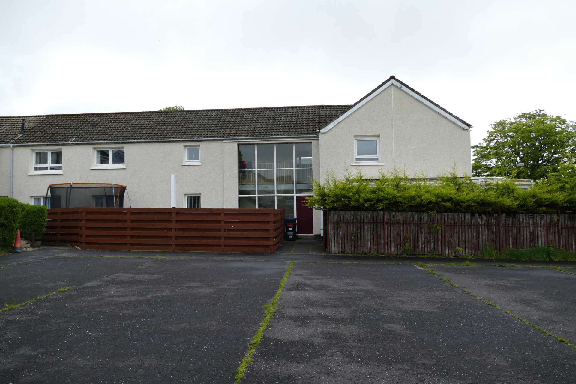 Lloyd Walk, Stewarton, Image 1