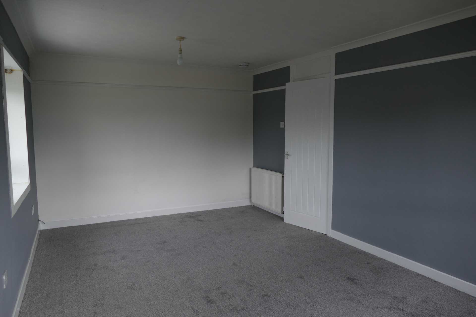 Lloyd Walk, Stewarton, Image 3