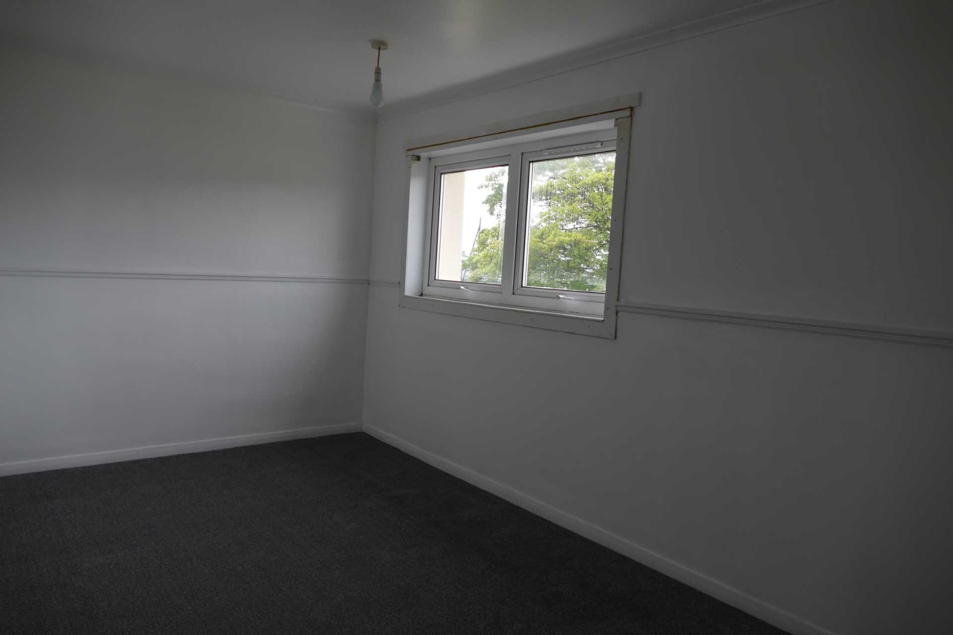 Lloyd Walk, Stewarton, Image 8