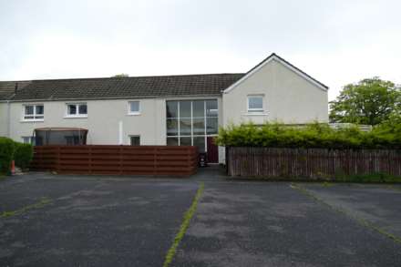 Lloyd Walk, Stewarton, Image 1