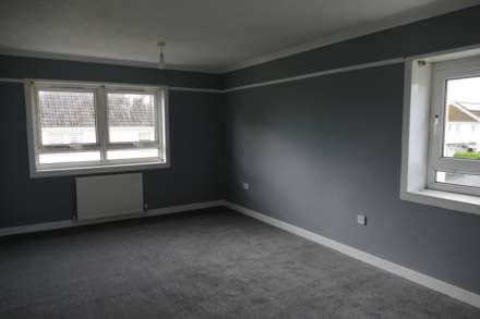 Lloyd Walk, Stewarton, Image 2