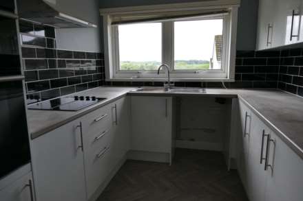 Lloyd Walk, Stewarton, Image 4