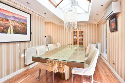 Parklands Way, Worcester Park, Image 3