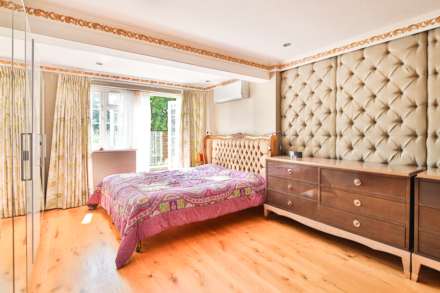 Parklands Way, Worcester Park, Image 5
