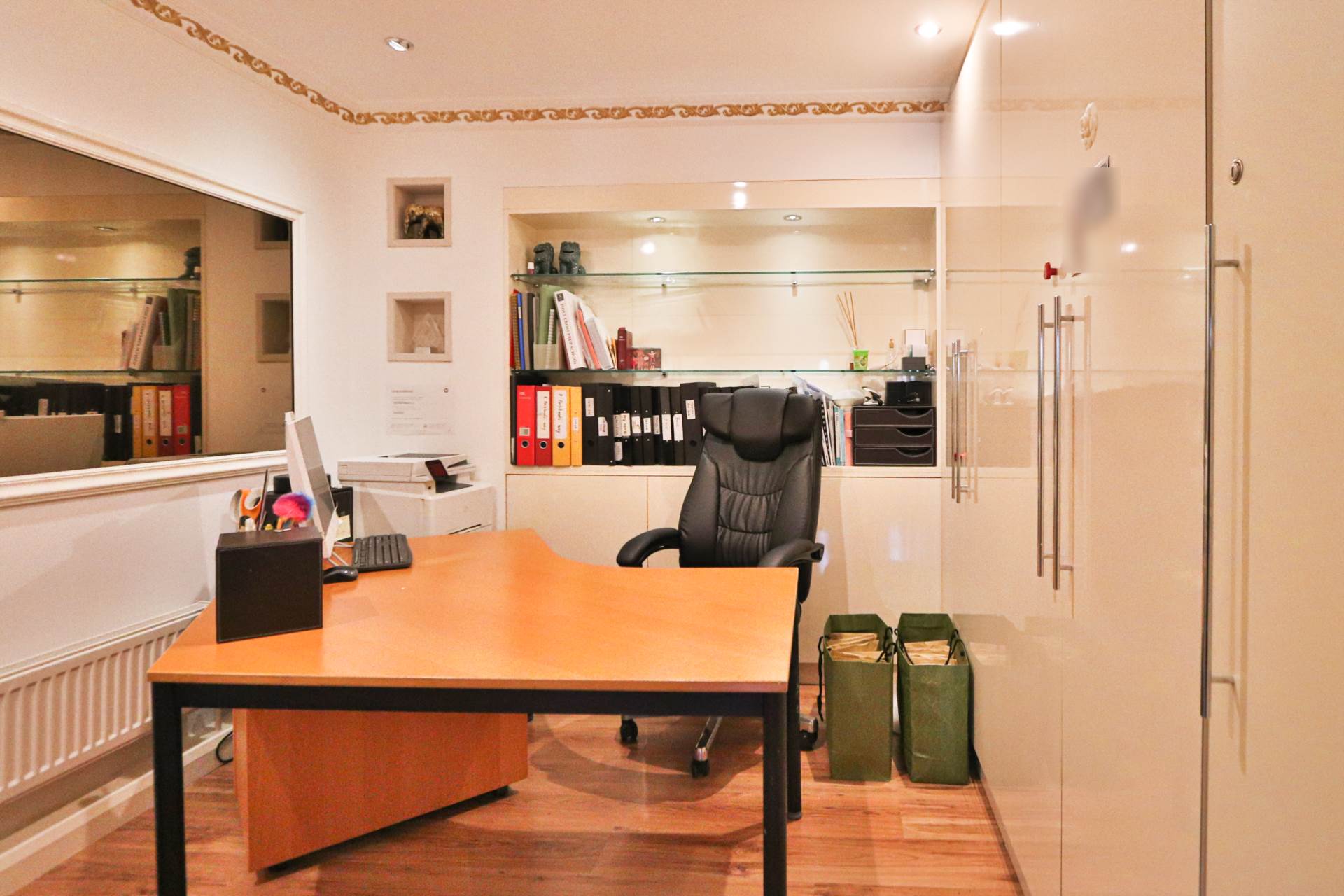 Parklands Way, Worcester Park, Image 19