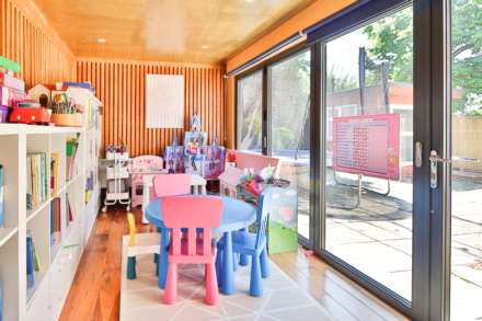 Parklands Way, Worcester Park, Image 10