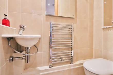 Parklands Way, Worcester Park, Image 11