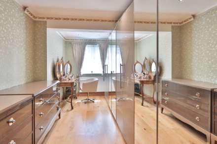 Parklands Way, Worcester Park, Image 12