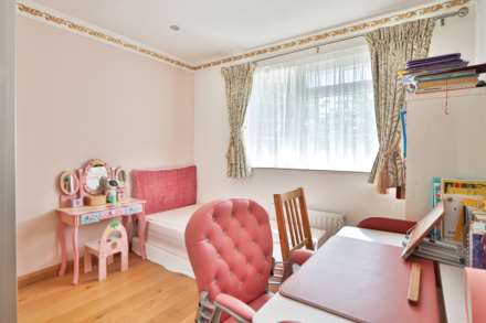 Parklands Way, Worcester Park, Image 16