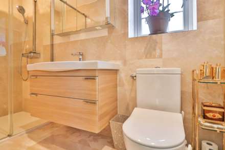 Parklands Way, Worcester Park, Image 8