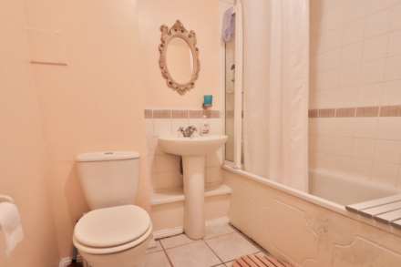 Jemmet Close, Kingston Upon Thames, Image 5