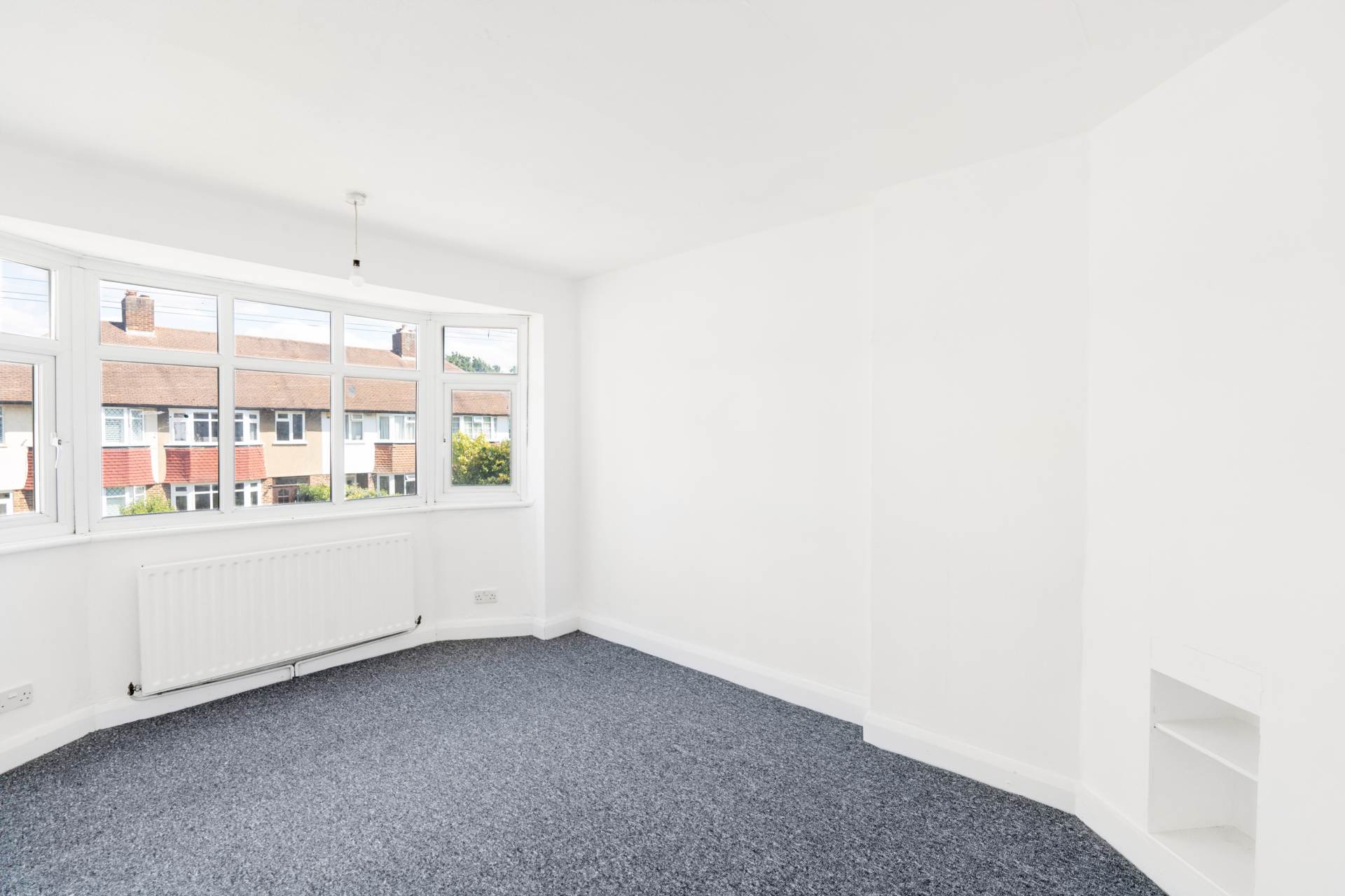 Chatsworth Gardens, New Malden, Image 8