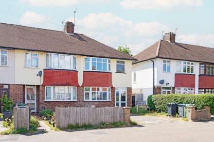 Chatsworth Gardens, New Malden, Image 1