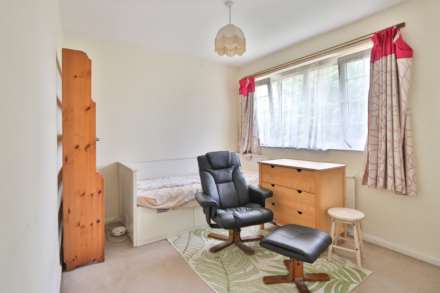 Maria Theresa Close, New Malden, Image 3