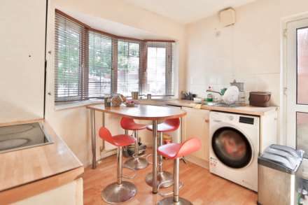 Maria Theresa Close, New Malden, Image 5
