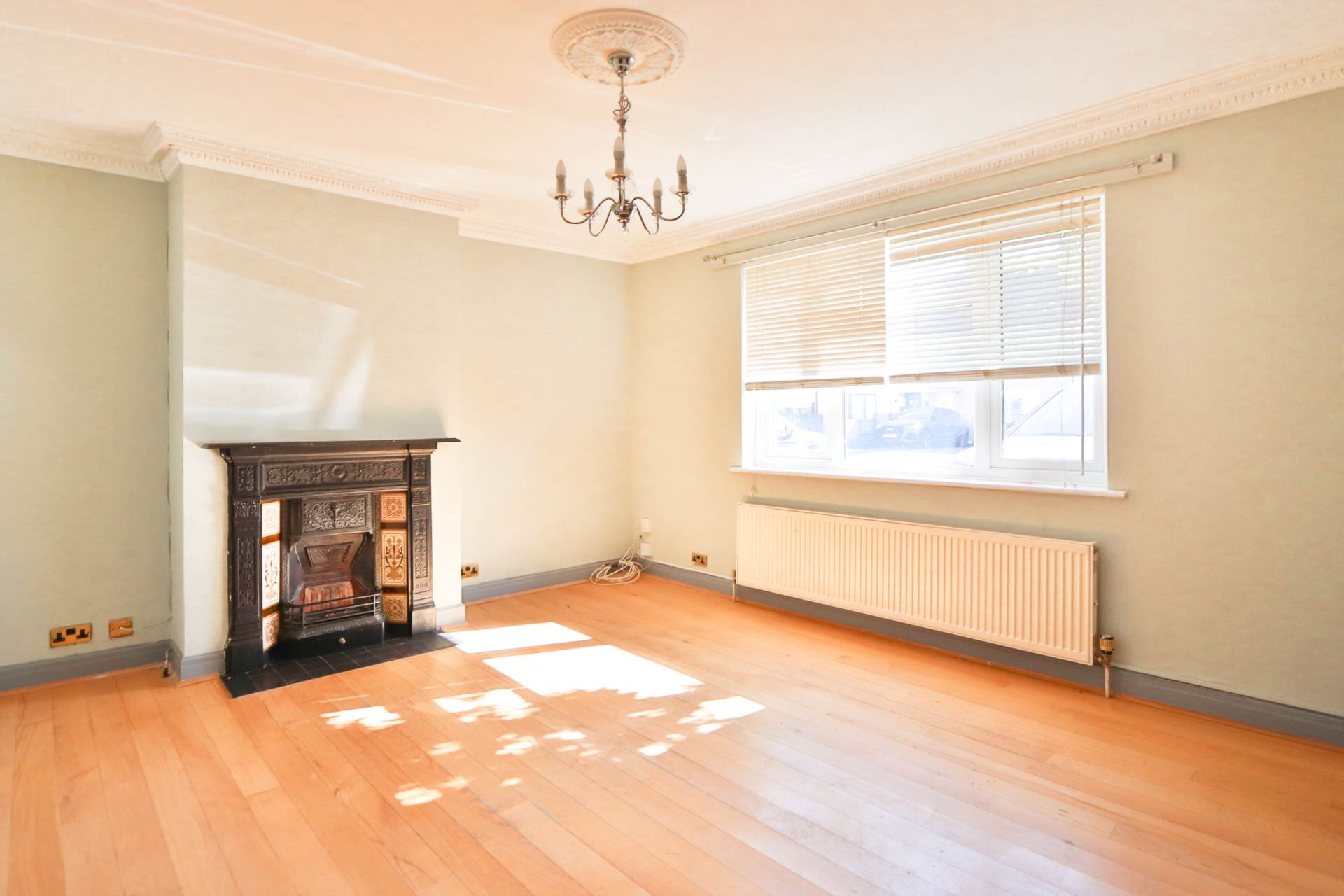 Browning Avenue, Worcester Park, Image 2