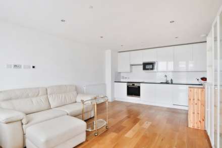Sutton Court Road, Sutton, Image 3