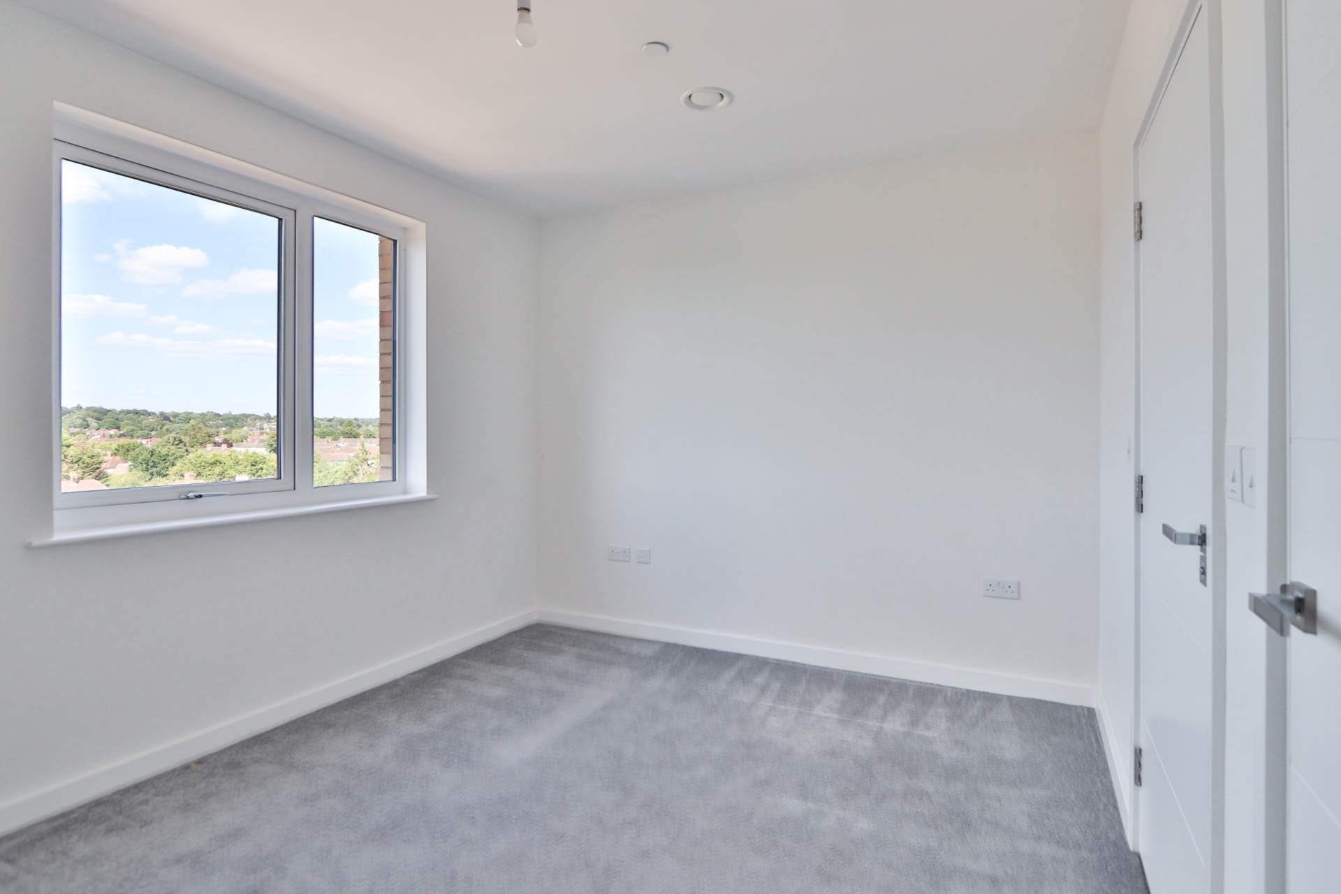 Powdermill Close, New Malden, Image 5