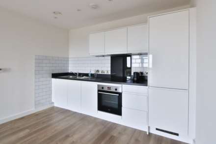 Powdermill Close, New Malden, Image 3