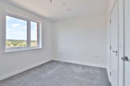Powdermill Close, New Malden, Image 5