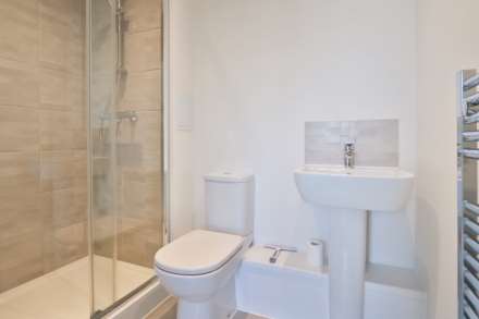 Powdermill Close, New Malden, Image 7
