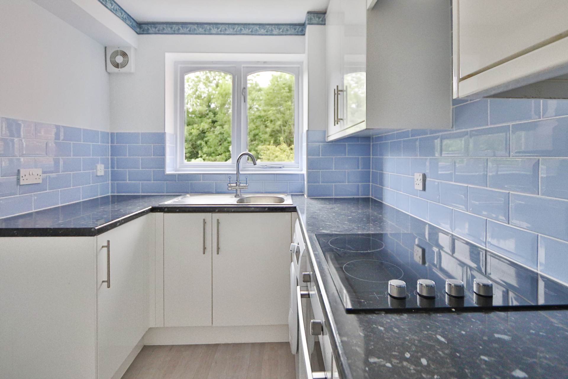 Onyx House, Worcester Park, Image 4