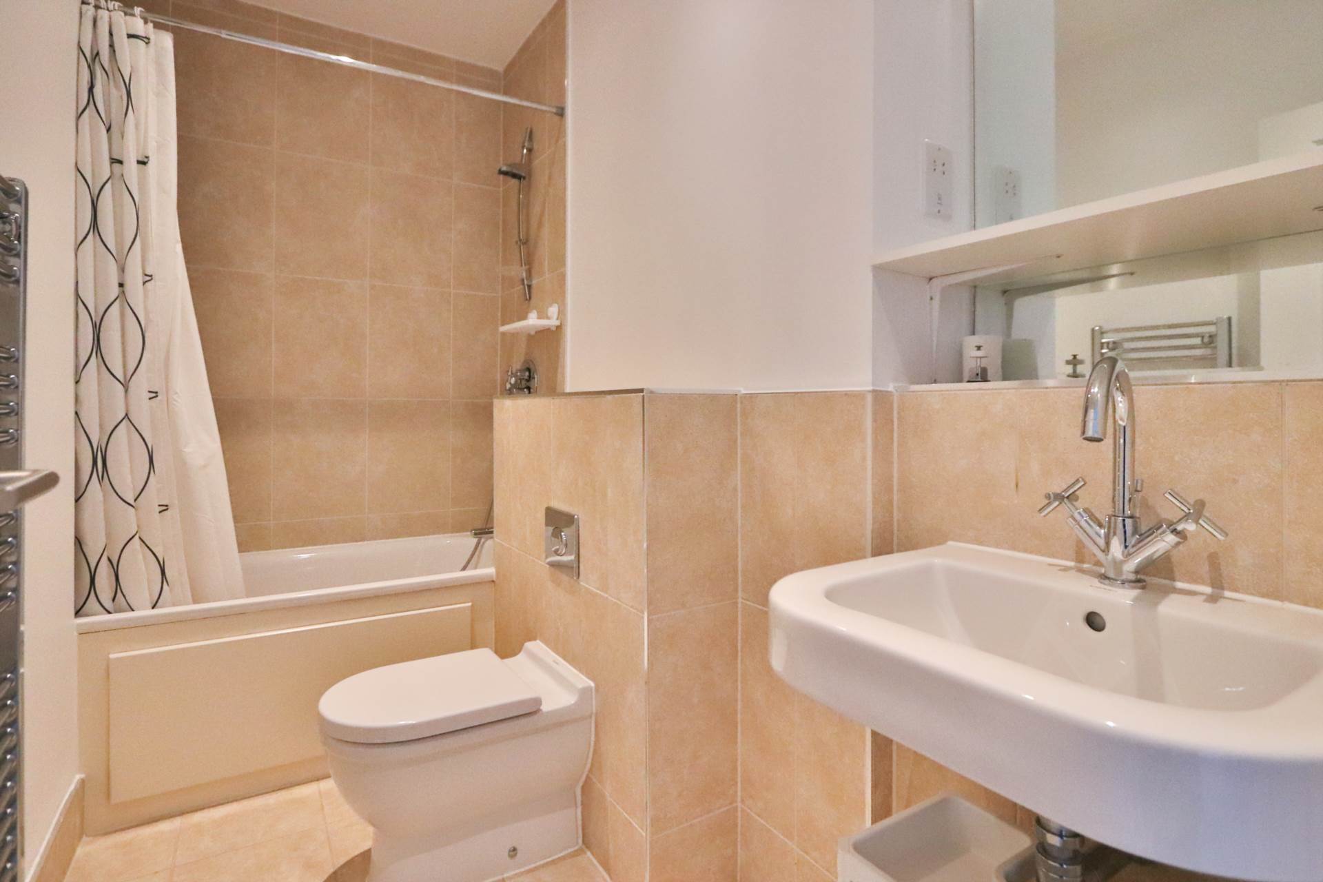 Heatherlea Grove, Worcester Park, Image 7