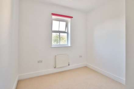 Heatherlea Grove, Worcester Park, Image 13