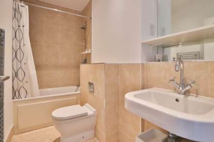 Heatherlea Grove, Worcester Park, Image 7