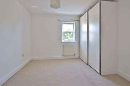 Heatherlea Grove, Worcester Park, Image 8