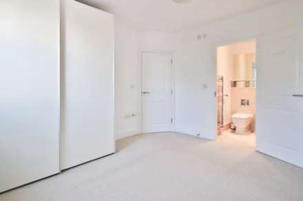 Heatherlea Grove, Worcester Park, Image 9