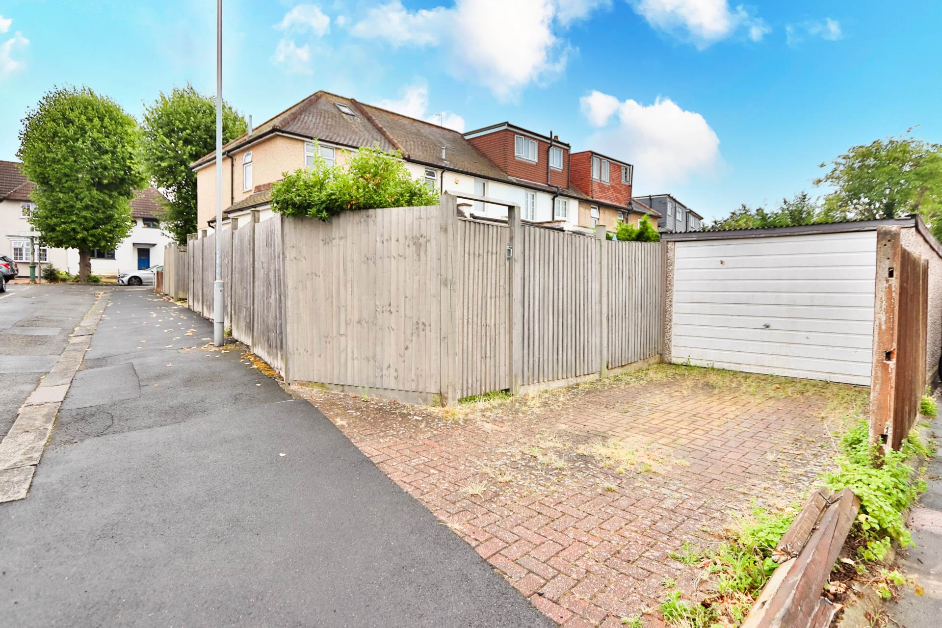 Myrtle Grove, New Malden, Image 14