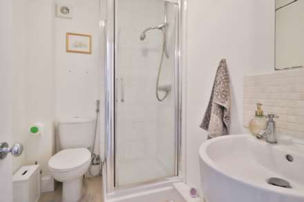Myrtle Grove, New Malden, Image 11
