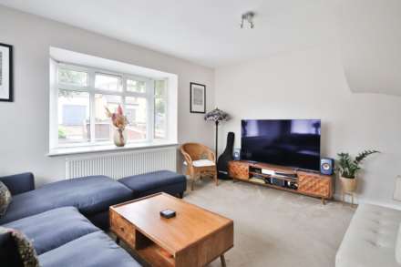 Myrtle Grove, New Malden, Image 3