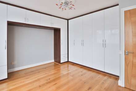 Lawrence Avenue, New Malden, Image 11