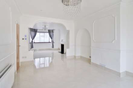 Lawrence Avenue, New Malden, Image 2