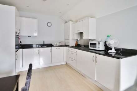 Alric Avenue, New Malden, Image 2