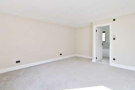 Renfrew Road, Kingston Upon Thames, Image 11